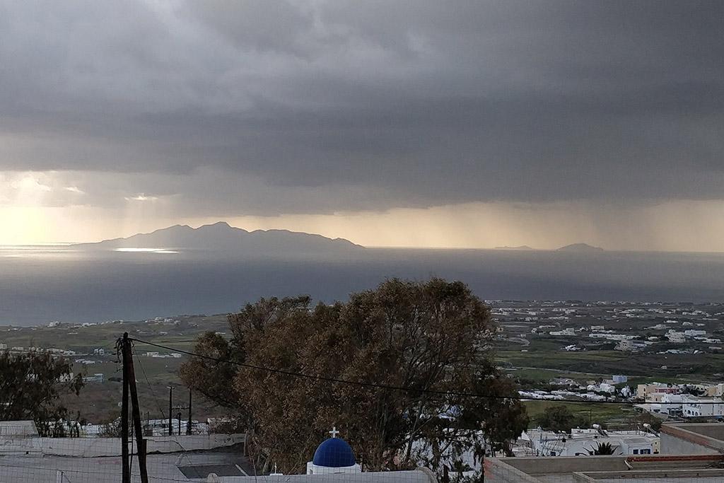 Τοπικές βροχές στα Κεντρικά και Βόρεια, Ήλιος και αίθριος καιρός στα Νότια. Πρόγνωση καιρού Τρίτη 9/6/20.