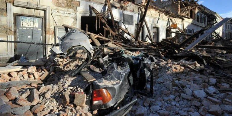 Η ανατριχιαστική στιγμή του μεγάλου σεισμού στην Κροατία 29/12/20.